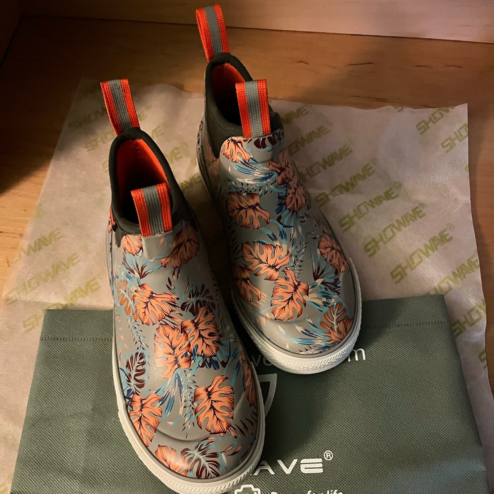 Showave Floral 6 inch Ankle Deck Boots